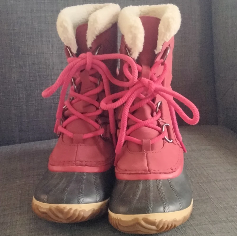 Sorel Pink / Red and Black Winter Boots Water Proof Size 6